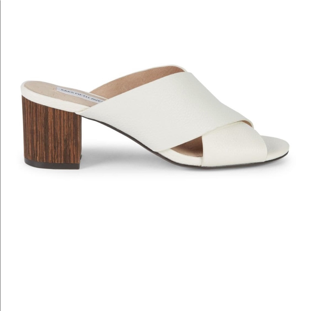 Saks Fifth Avenue Gracie cross Strap Sanders Size6